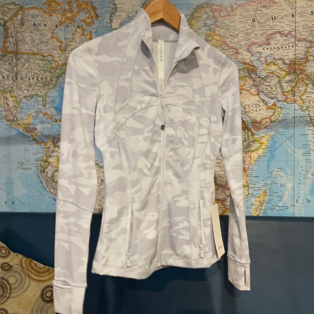 Lululemon Define Jacket. Gray camo. Size 4